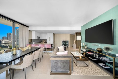 Condo in Miami, Florida, 3 bedrooms № 1797731 - photo 5