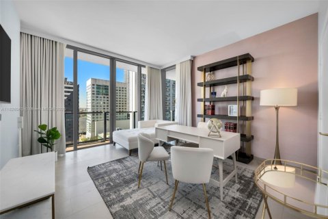 Condo in Miami, Florida, 3 bedrooms № 1797731 - photo 12