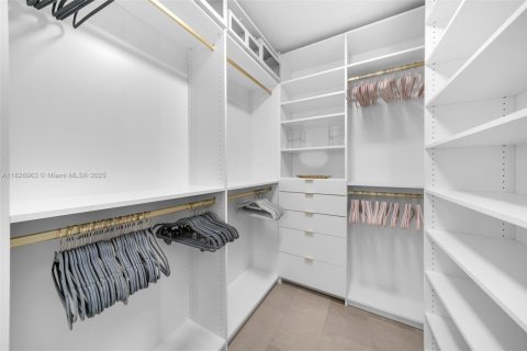 Condo in Miami, Florida, 3 bedrooms № 1797731 - photo 26