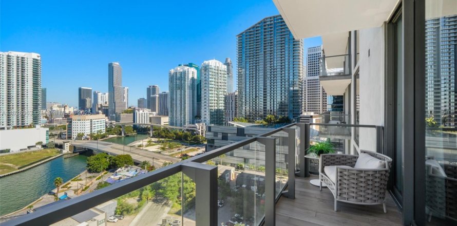 Condo à Miami, Floride, 3 chambres № 1797731
