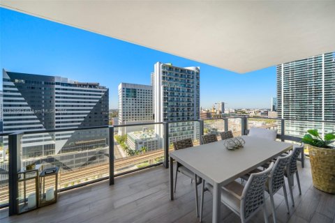 Condo in Miami, Florida, 3 bedrooms № 1797731 - photo 28