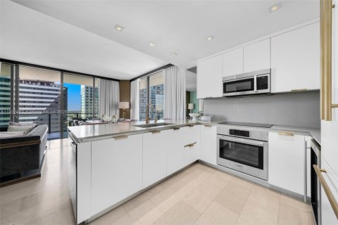 Condo in Miami, Florida, 3 bedrooms № 1797731 - photo 9
