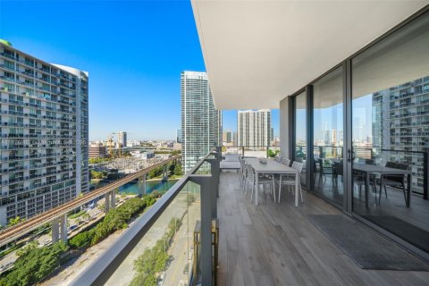 Condo in Miami, Florida, 3 bedrooms № 1797731 - photo 30