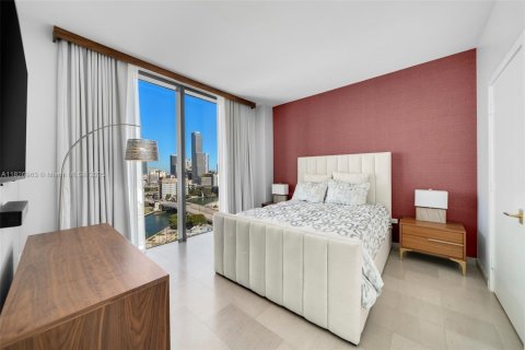 Condo in Miami, Florida, 3 bedrooms № 1797731 - photo 22