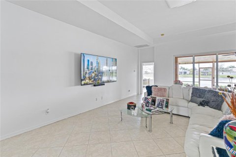 Villa ou maison à louer à Bradenton, Floride: 5 chambres, 284 m2 № 1583063 - photo 14