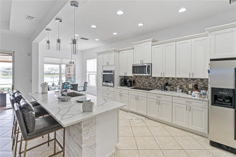Villa ou maison à louer à Bradenton, Floride: 5 chambres, 284 m2 № 1583063 - photo 5