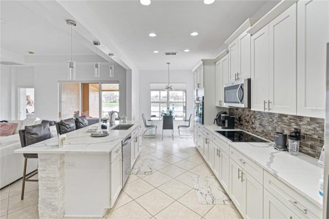 Villa ou maison à louer à Bradenton, Floride: 5 chambres, 284 m2 № 1583063 - photo 6