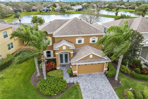 Villa ou maison à louer à Bradenton, Floride: 5 chambres, 284 m2 № 1583063 - photo 1