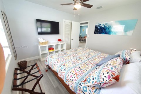 Casa en venta en Lantana, Florida, 3 dormitorios, 103.96 m2 № 1956634 - foto 13