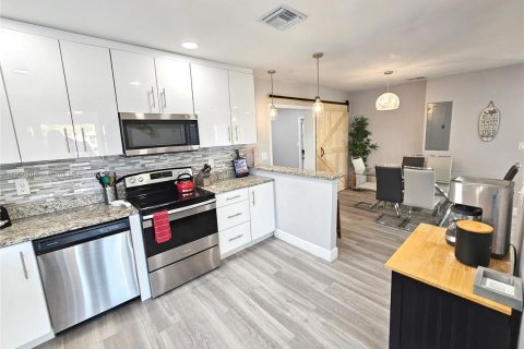 Casa en venta en Lantana, Florida, 3 dormitorios, 103.96 m2 № 1956634 - foto 16