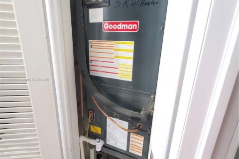 Casa en venta en Lantana, Florida, 3 dormitorios, 103.96 m2 № 1956634 - foto 22