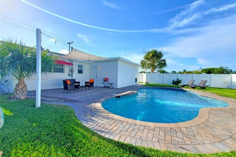 Casa en venta en Lantana, Florida, 3 dormitorios, 103.96 m2 № 1956634 - foto 21