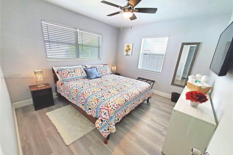 Casa en venta en Lantana, Florida, 3 dormitorios, 103.96 m2 № 1956634 - foto 12