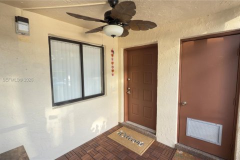 Condo in Weston, Florida, 2 bedrooms  № 2005079 - photo 3