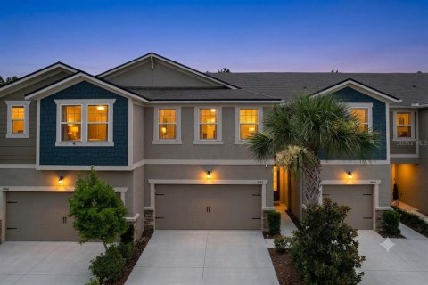Townhouse in Lutz, Florida 3 bedrooms, 211.91 sq.m. № 2107748