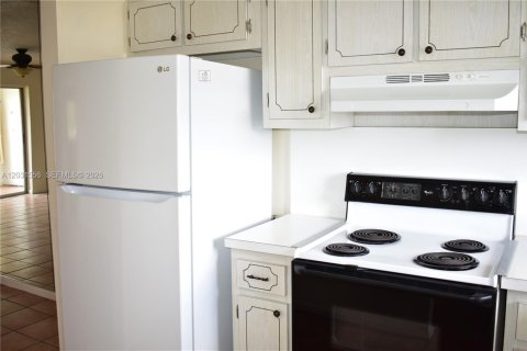 Copropriété à vendre à Sunrise, Floride: 2 chambres, 78.97 m2 № 2240906 - photo 5
