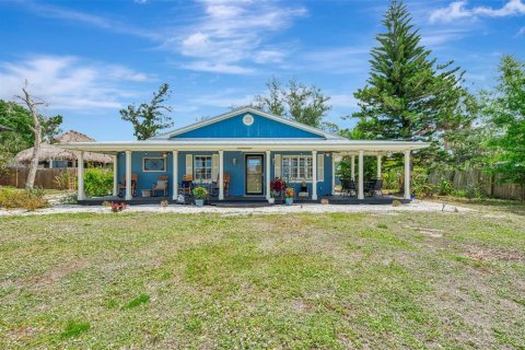 House in Englewood, Florida 3 bedrooms, 209.68 sq.m. № 2100867