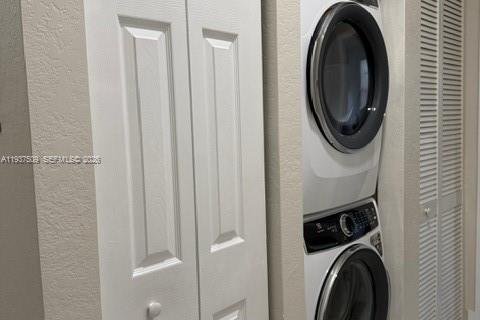 Adosado en venta en Miami, Florida, 2 dormitorios, 131.55 m2 № 2053227 - foto 11