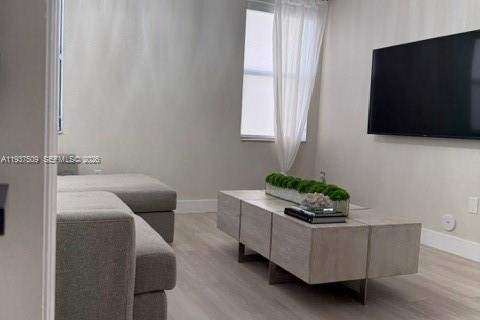 Adosado en venta en Miami, Florida, 2 dormitorios, 131.55 m2 № 2053227 - foto 4