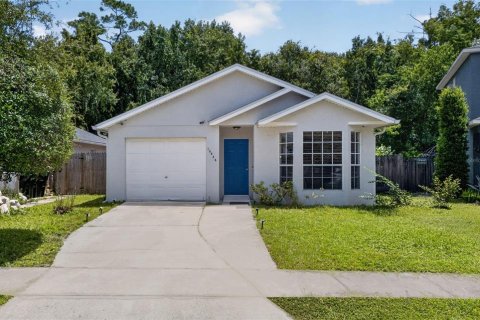 House in Orlando, Florida 3 bedrooms, 107.58 sq.m. № 2303156