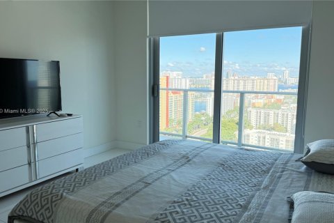 Condominio en venta en Sunny Isles Beach, Florida, 2 dormitorios, 141.58 m2 № 1954149 - foto 18