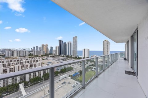 Купить кондоминиум в Санни-Айлс-Бич, Флорида 2 спальни, 141.58м2, № 1954149 - фото 27