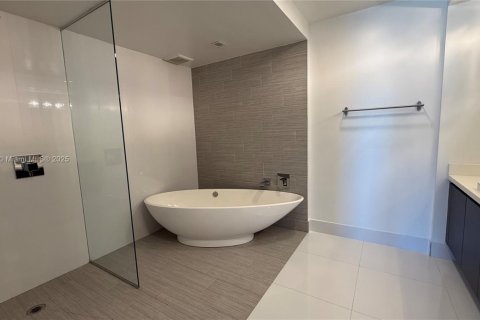 Condominio en venta en Sunny Isles Beach, Florida, 2 dormitorios, 141.58 m2 № 1954149 - foto 15