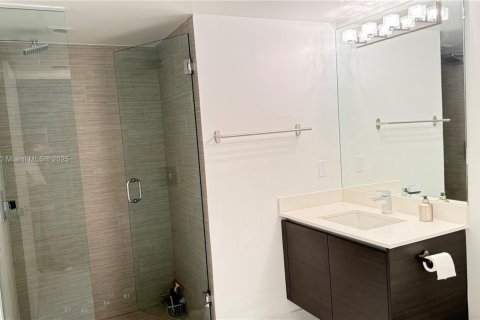 Condominio en venta en Sunny Isles Beach, Florida, 2 dormitorios, 141.58 m2 № 1954149 - foto 21