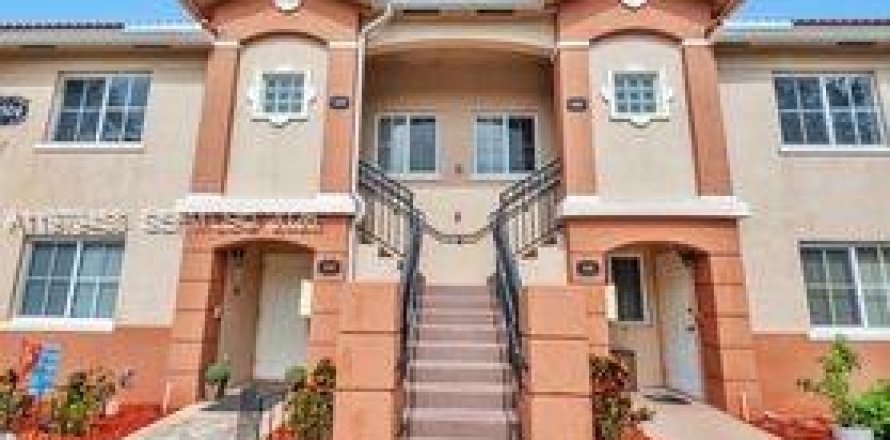 Condo à West Palm Beach, Floride, 2 chambres  № 2046341