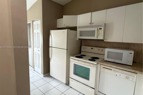 Copropriété à vendre à West Palm Beach, Floride: 2 chambres, 80.17 m2 № 2046341 - photo 2