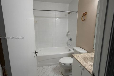 Copropriété à vendre à West Palm Beach, Floride: 2 chambres, 80.17 m2 № 2046341 - photo 21