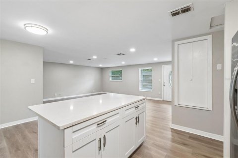 Casa en venta en Clearwater, Florida, 3 dormitorios, 106.84 m2 № 2206626 - foto 15