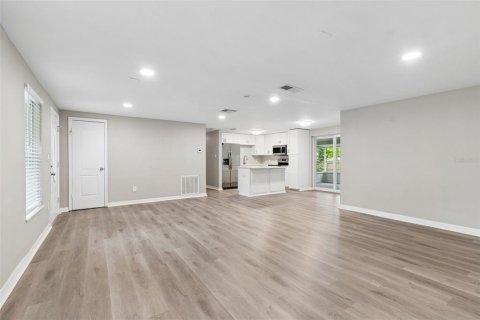 Casa en venta en Clearwater, Florida, 3 dormitorios, 106.84 m2 № 2206626 - foto 8
