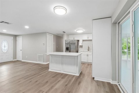 Casa en venta en Clearwater, Florida, 3 dormitorios, 106.84 m2 № 2206626 - foto 11