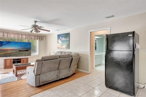 House in Port Charlotte, Florida 4 bedrooms, 262.26 sq.m. № 1775452 - photo 15
