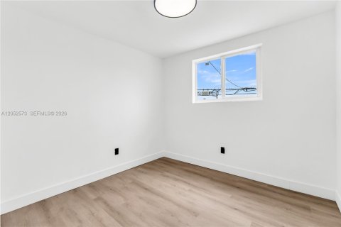 Villa ou maison à louer à Miami, Floride: 4 chambres, 341.79 m2 № 2179789 - photo 21