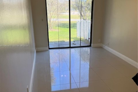 Casa en alquiler en Sunrise, Florida, 2 dormitorios, 82.22 m2 № 2023304 - foto 16