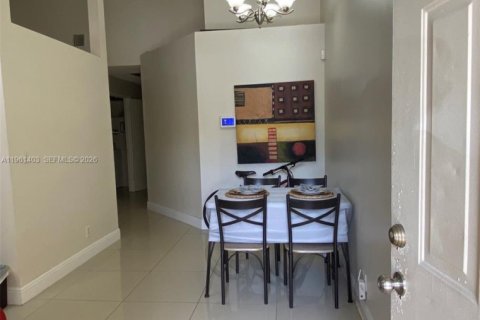 Casa en alquiler en Sunrise, Florida, 2 dormitorios, 82.22 m2 № 2023304 - foto 8