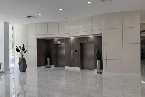 Copropriété à vendre à Aventura, Floride: 2 chambres, 100.43 m2 № 2186318 - photo 13