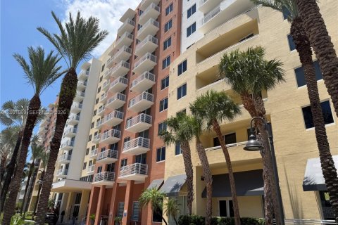 Condo à Aventura, Floride, 2 chambres  № 2186318