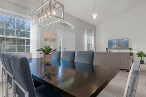 House in Davenport, Florida 4 bedrooms, 201.78 sq.m. № 2108697 - photo 5