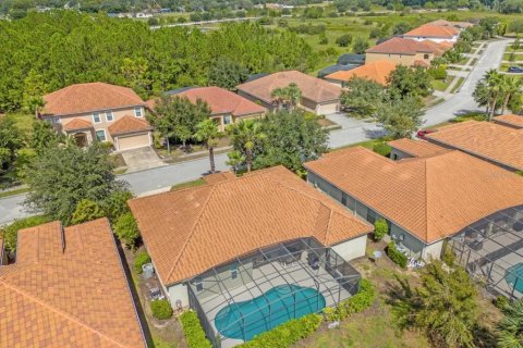 House in Davenport, Florida 4 bedrooms, 201.78 sq.m. № 2108697 - photo 26