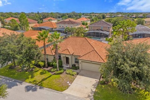House in Davenport, Florida 4 bedrooms, 201.78 sq.m. № 2108697 - photo 2