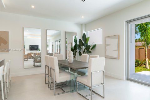 Villa ou maison à vendre à Fort Lauderdale, Floride: 4 chambres, 232.72 m2 № 1951939 - photo 9