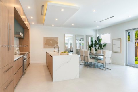 Villa ou maison à vendre à Fort Lauderdale, Floride: 4 chambres, 232.72 m2 № 1951939 - photo 4