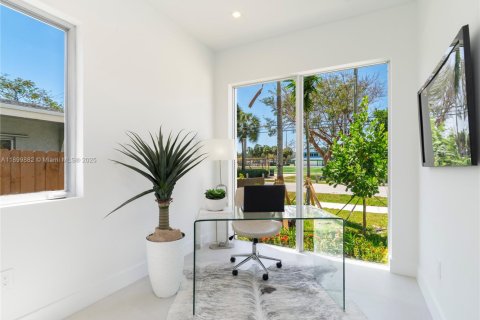 Villa ou maison à vendre à Fort Lauderdale, Floride: 4 chambres, 232.72 m2 № 1951939 - photo 22