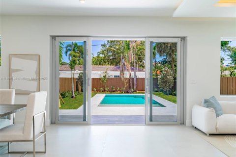 Villa ou maison à vendre à Fort Lauderdale, Floride: 4 chambres, 232.72 m2 № 1951939 - photo 12