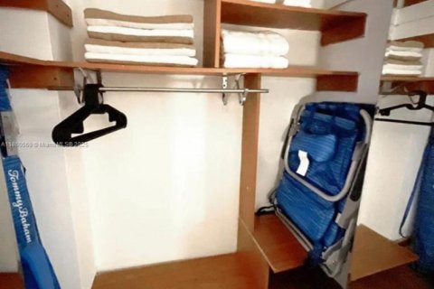 Condominio en venta en Miami Beach, Florida, 36.23 m2 № 1889715 - foto 10