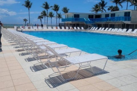 Condominio en venta en Miami Beach, Florida, 36.23 m2 № 1889715 - foto 16