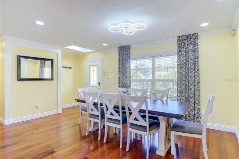 Villa ou maison à louer à Tampa, Floride: 3 chambres, 159.79 m2 № 2387522 - photo 6